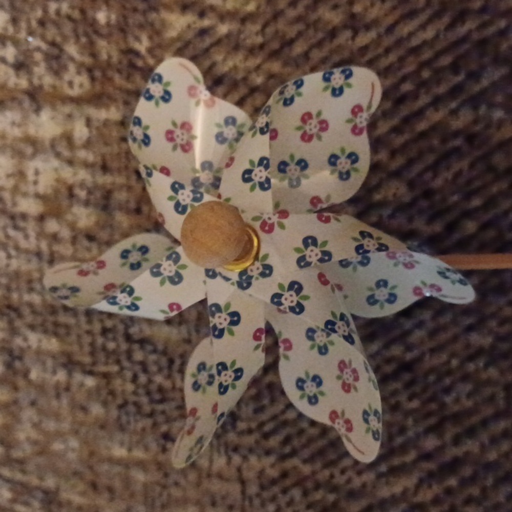 $4 Add-on Floral Pinwheel Decoration